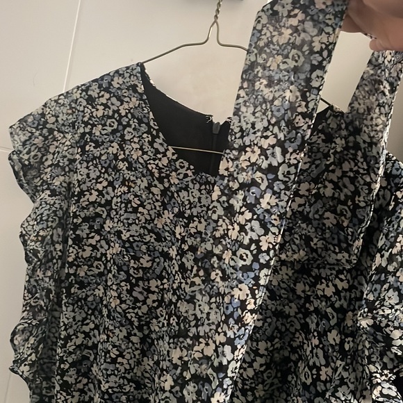 Cute feminine dress from Dynamite in size small! - Picture 2 of 6